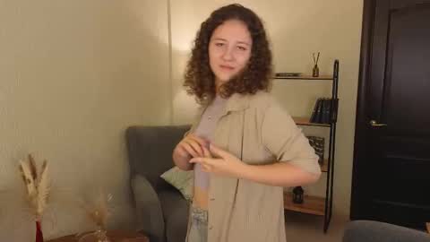 Snapshot of cynthia_myers chatting on 18, 10, 2025 Lola online show from 18, 10, 2025