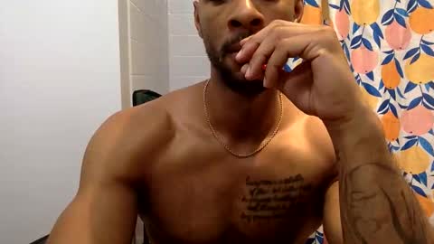 Snapshot of d33d667696 chatting on 30, 10, 2025 Dday2 online show from 30, 10, 2025