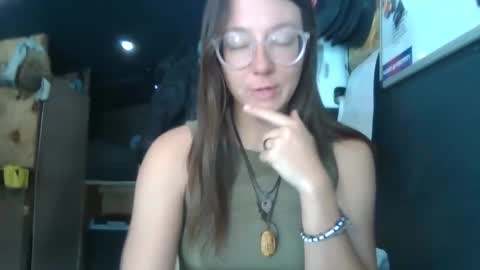 Snapshot of d3sert_moon chatting on 5, 12, 2025 d3sert_moon online show from 5, 12, 2025