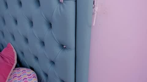 Snapshot of d___darling chatting on 4, 10, 2025 darling online show from 4, 10, 2025