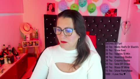 Snapshot of d_martii chatting on 2, 2, 2025 Mia online show from 2, 2, 2025