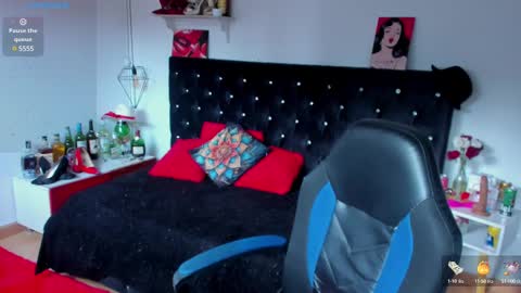 Snapshot of d_martii chatting on 13, 2, 2025 Mia online show from 13, 2, 2025