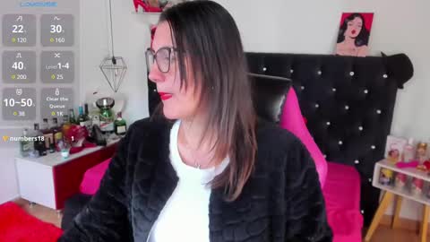 Snapshot of d_martii chatting on 28, 2, 2025 Mia online show from 28, 2, 2025