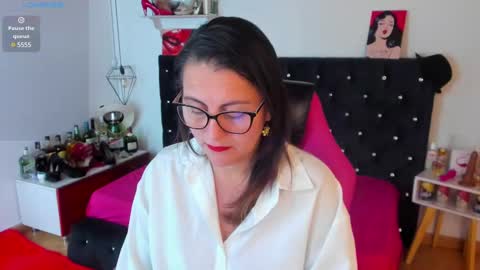 Snapshot of d_martii chatting on 1, 3, 2025 Mia online show from 1, 3, 2025