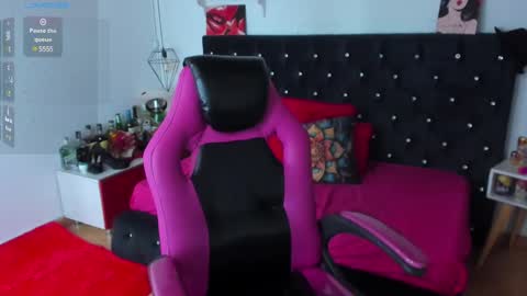 Snapshot of d_martii chatting on 1, 3, 2025 Mia online show from 1, 3, 2025