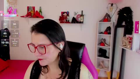 Snapshot of d_martii chatting on 18, 9, 2025 Mia online show from 18, 9, 2025