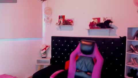 Snapshot of d_martii chatting on 27, 9, 2025 Mia online show from 27, 9, 2025