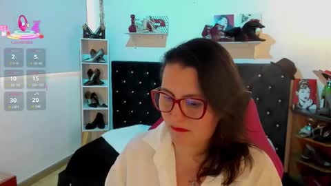 Snapshot of d_martii chatting on 10, 10, 2025 Mia online show from 10, 10, 2025