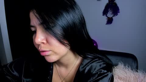 Ailyn  online show from 22, 1, 2025