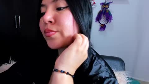 Ailyn  online show from 8, 3, 2025