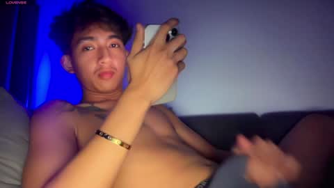 Snapshot of daario_nahariss chatting on 2, 1, 2025 online show from 2, 1, 2025