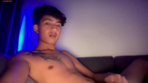 Snapshot of daario_nahariss chatting on 4, 1, 2025 online show from 4, 1, 2025