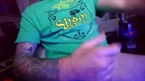 Snapshot of daddy4you452661 chatting on 10, 1, 2025 DaddyCanUseYou online show from 10, 1, 2025