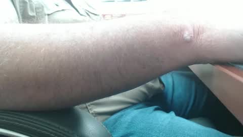 Snapshot of daddy7194 chatting on 7, 11, 2025 daddy7194 online show from 7, 11, 2025