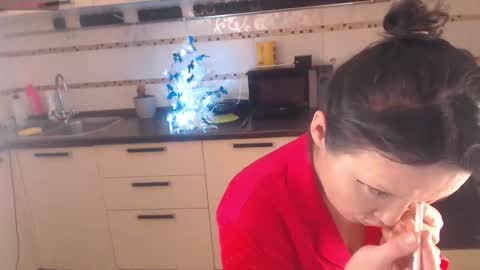 Snapshot of daddy_moongirl chatting on 17, 12, 2025 daddy moongirl online show from 17, 12, 2025