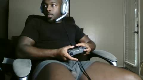 Snapshot of daddybbc52 chatting on 29, 5, 2026 Rashaudrodz.. online show from 29, 5, 2026