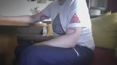 Snapshot of daddycomehome1 chatting on 28, 2, 2025 daddycomehome1 online show from 28, 2, 2025