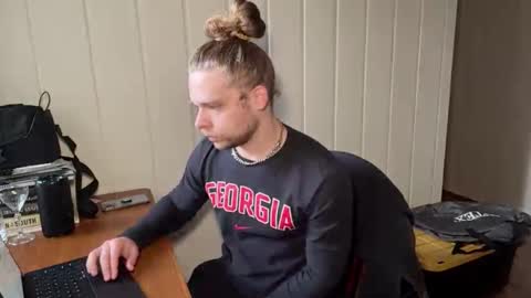 Snapshot of daddydaydrinkz chatting on 3, 12, 2025 DaddydayDrinkz online show from 3, 12, 2025