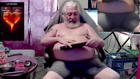 Snapshot of daddydom4fun chatting on 12, 3, 2026 Daddydom4fun online show from 12, 3, 2026