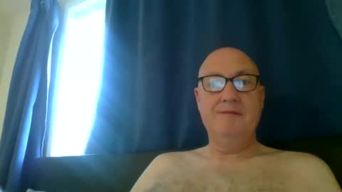 daddyhere4uall6 online show from 21, 10, 2025