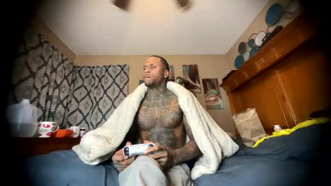 sexy tatted king bbc online show from 3, 5, 2026