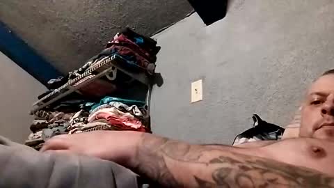 Snapshot of daddymike008 chatting on 20, 12, 2025 daddymike008 online show from 20, 12, 2025