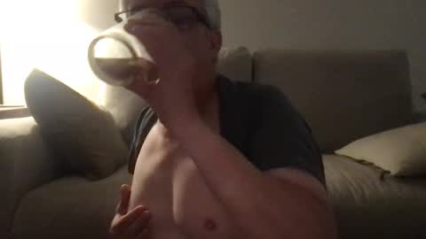 Snapshot of daddymike92883_1 chatting on 8, 3, 2025 daddymike92883_1 online show from 8, 3, 2025