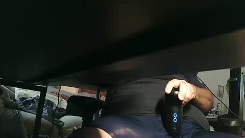 Snapshot of daddys_belthand chatting on 12, 11, 2025 daddys_belthand online show from 12, 11, 2025