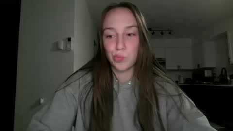 Snapshot of daddysssgoodgirl chatting on 13, 10, 2025 daddys good girl online show from 13, 10, 2025
