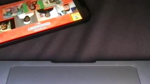 Snapshot of dadsblk chatting on 18, 12, 2025 D online show from 18, 12, 2025