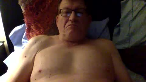 Snapshot of dadsuger60 chatting on 12, 1, 2025 dadsuger60 online show from 12, 1, 2025