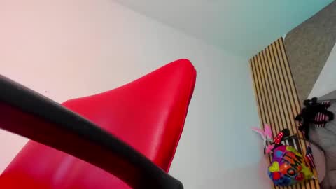 daffnelewis online show from 21, 10, 2025