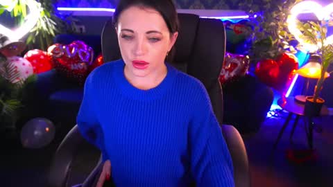 Dafni Mon online show from 8, 2, 2025