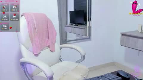 Snapshot of dahian_carter chatting on 25, 9, 2025 Dahian  online show from 25, 9, 2025