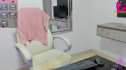 Snapshot of dahian_carter chatting on 2, 10, 2025 Dahian  online show from 2, 10, 2025