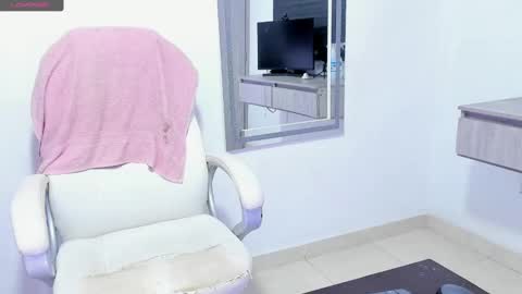 Snapshot of dahian_carter chatting on 4, 10, 2025 Dahian  online show from 4, 10, 2025