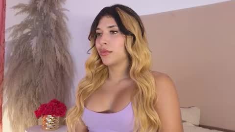 Snapshot of dahiana_prenss chatting on 29, 10, 2025 Dahiana online show from 29, 10, 2025