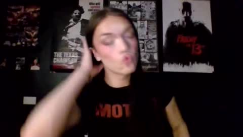 Snapshot of dahlia_adore chatting on 12, 11, 2025 dahlia_adore online show from 12, 11, 2025