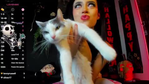 Snapshot of dahlia_darkwood chatting on 19, 10, 2025 Dahlia online show from 19, 10, 2025