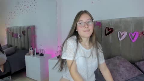 Snapshot of dahlia_rousse chatting on 1, 3, 2025 Dahlia online show from 1, 3, 2025