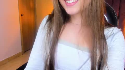 Snapshot of dahlia_rousse chatting on 18, 11, 2025 Dahlia online show from 18, 11, 2025