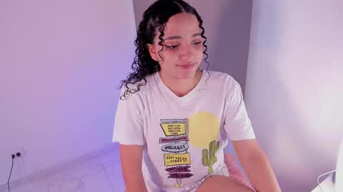 Snapshot of dahliabrowniee chatting on 5, 3, 2025 Dahli online show from 5, 3, 2025