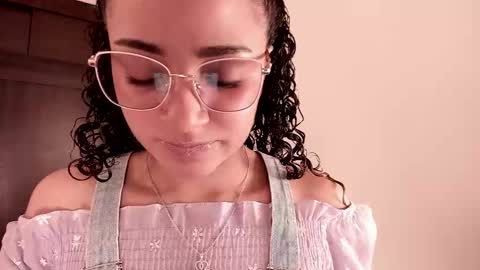 Snapshot of dahliabrowniee chatting on 16, 9, 2025 Dahli online show from 16, 9, 2025