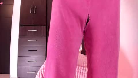 Snapshot of dahliabrowniee chatting on 3, 10, 2025 Dahli online show from 3, 10, 2025