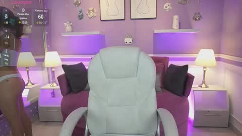 Dahlia Grey online show from 25, 10, 2025