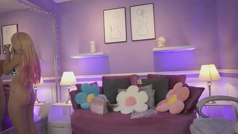 Dahlia Grey online show from 17, 2, 2026