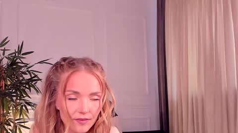 Snapshot of dahraveyne chatting on 29, 4, 2026 Deea online show from 29, 4, 2026