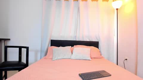 Daila Smith  online show from 25, 2, 2025