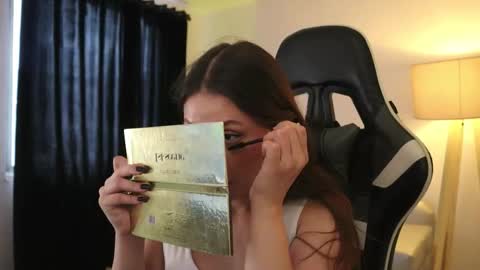 Snapshot of daisha_riley chatting on 29, 10, 2025 Lauren online show from 29, 10, 2025