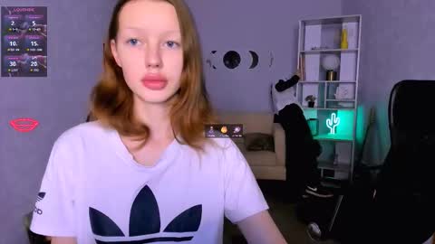 Snapshot of daisy_baby_ chatting on 11, 11, 2025 daisy online show from 11, 11, 2025